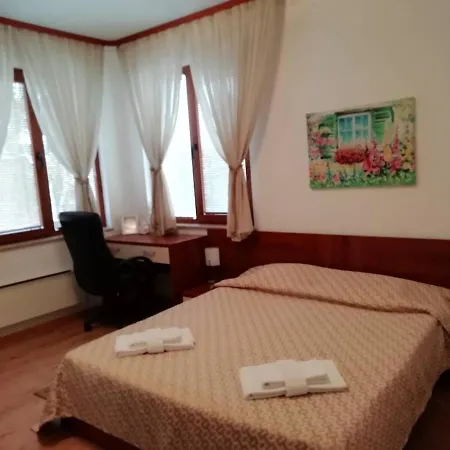 Villa къща в центъра на стрелча, джакузи с минерална вода *