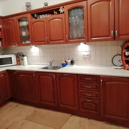 къща в центъра на стрелча, джакузи с минерална вода * Strelcha