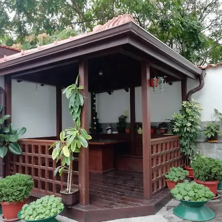 къща в центъра на стрелча, джакузи с минерална вода * Strelcha